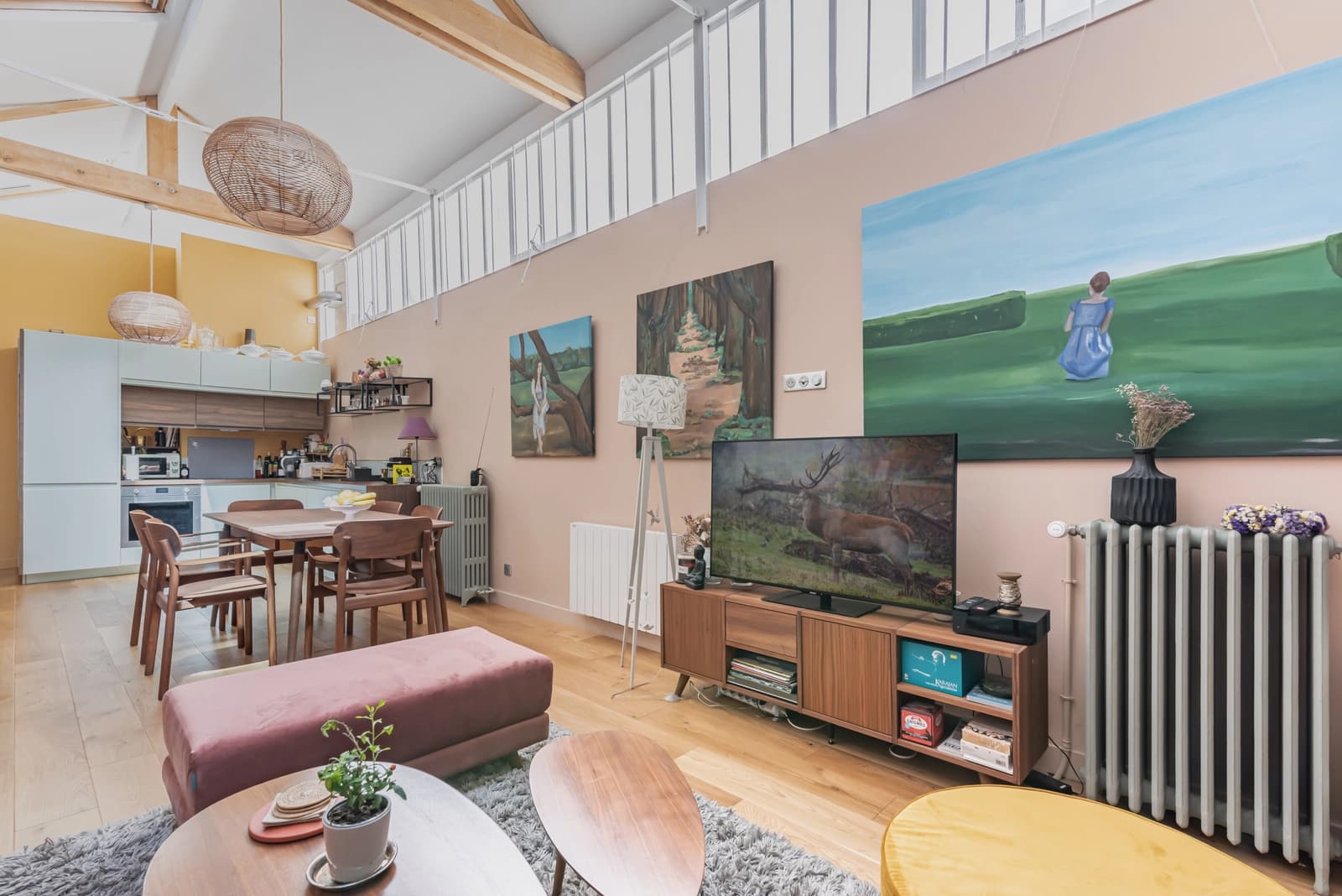 Espace Appartement loft spacieux aux couleurs vibrantes - 5