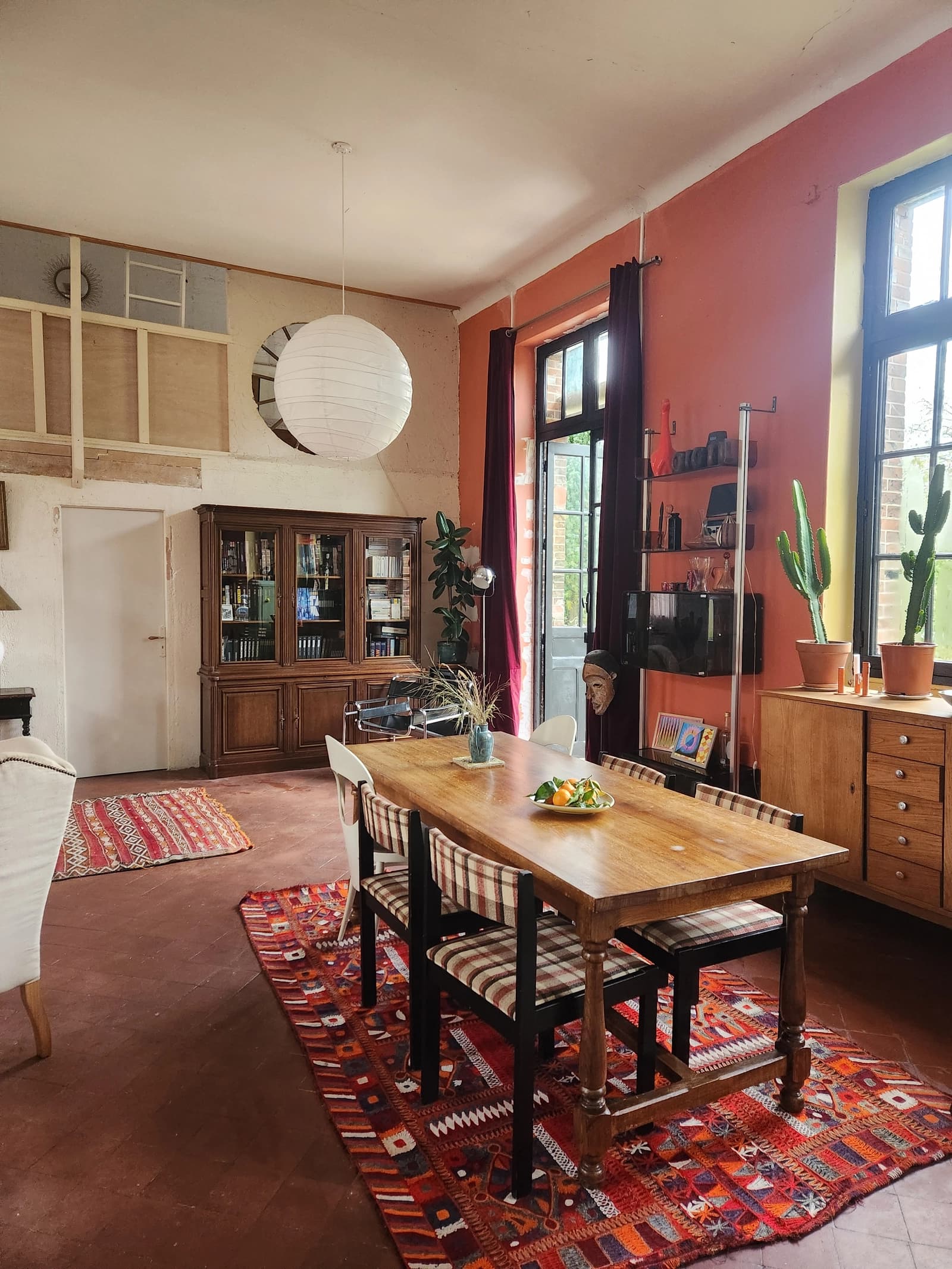 Space Old schoolhouse in the heart of Perche, repainting possible - 1