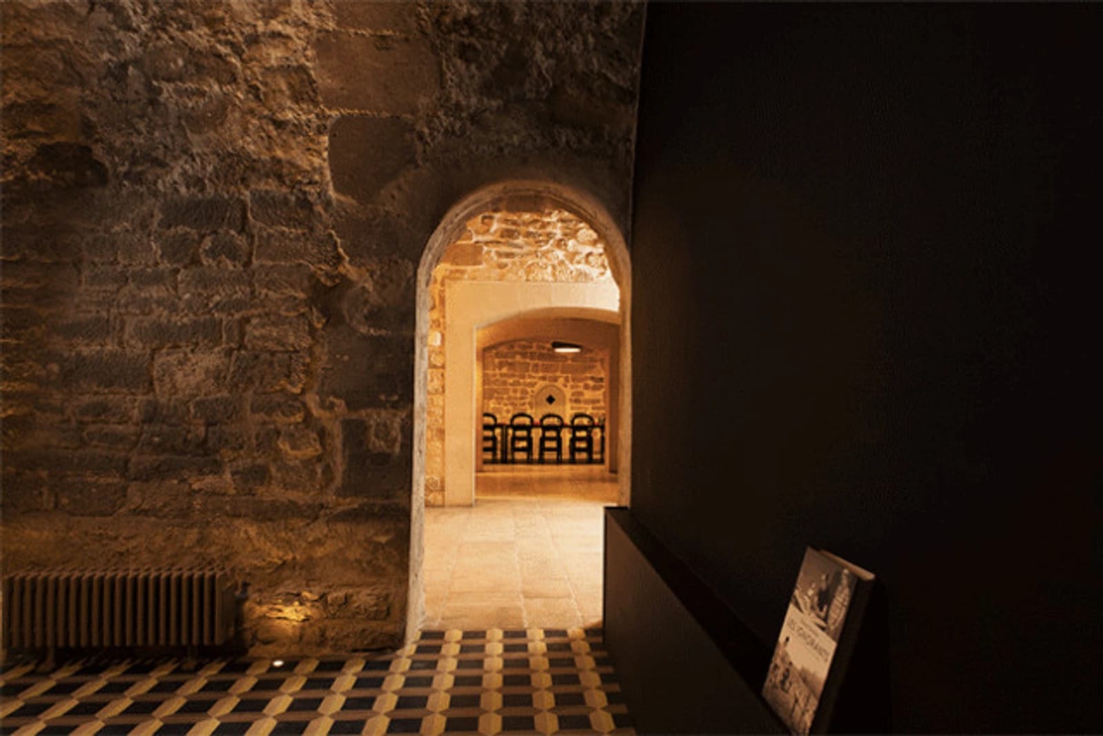 Espace Cave atypique aménagée sur les quais de Seine - 5