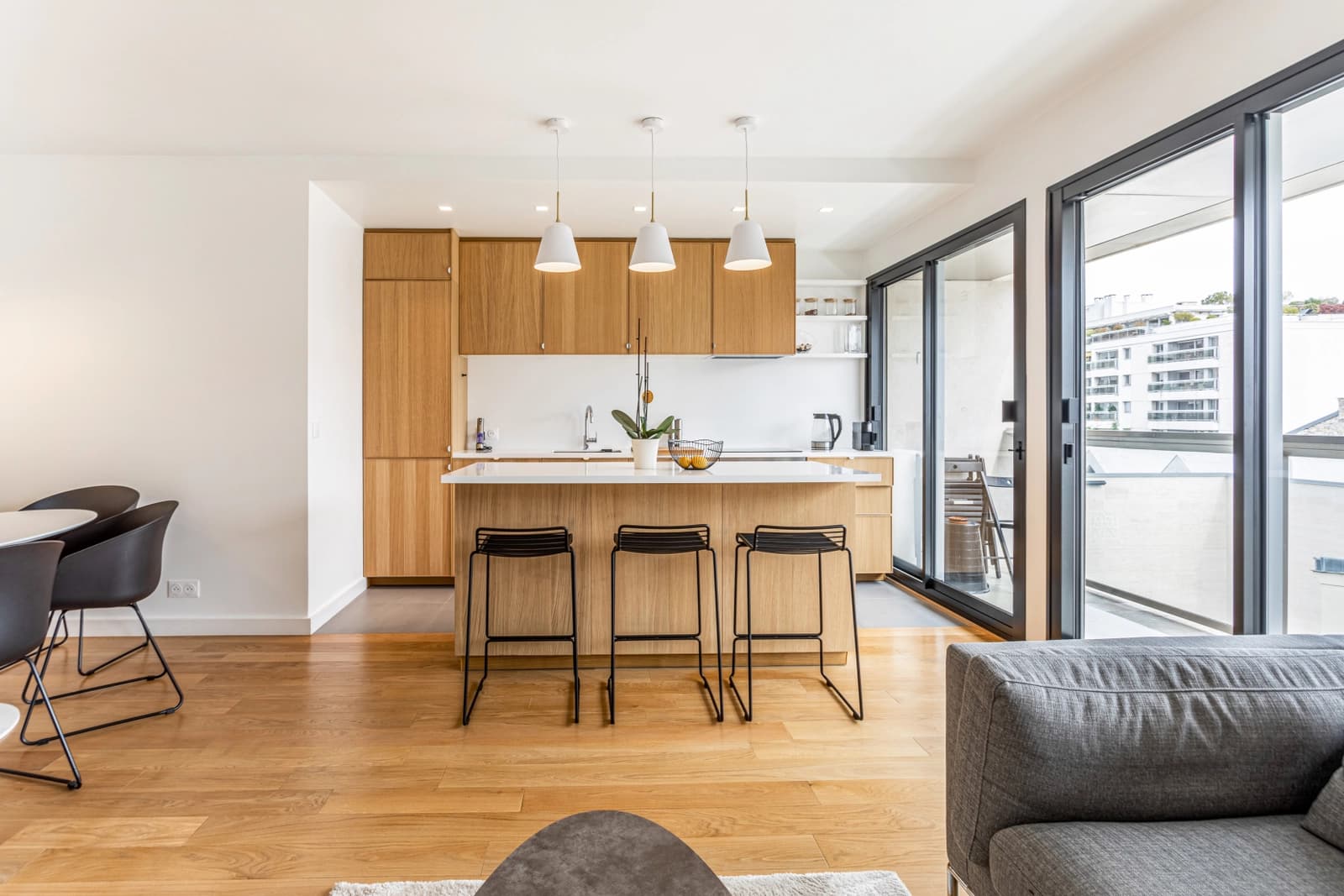 Space Clean, minimalist apartment - 4