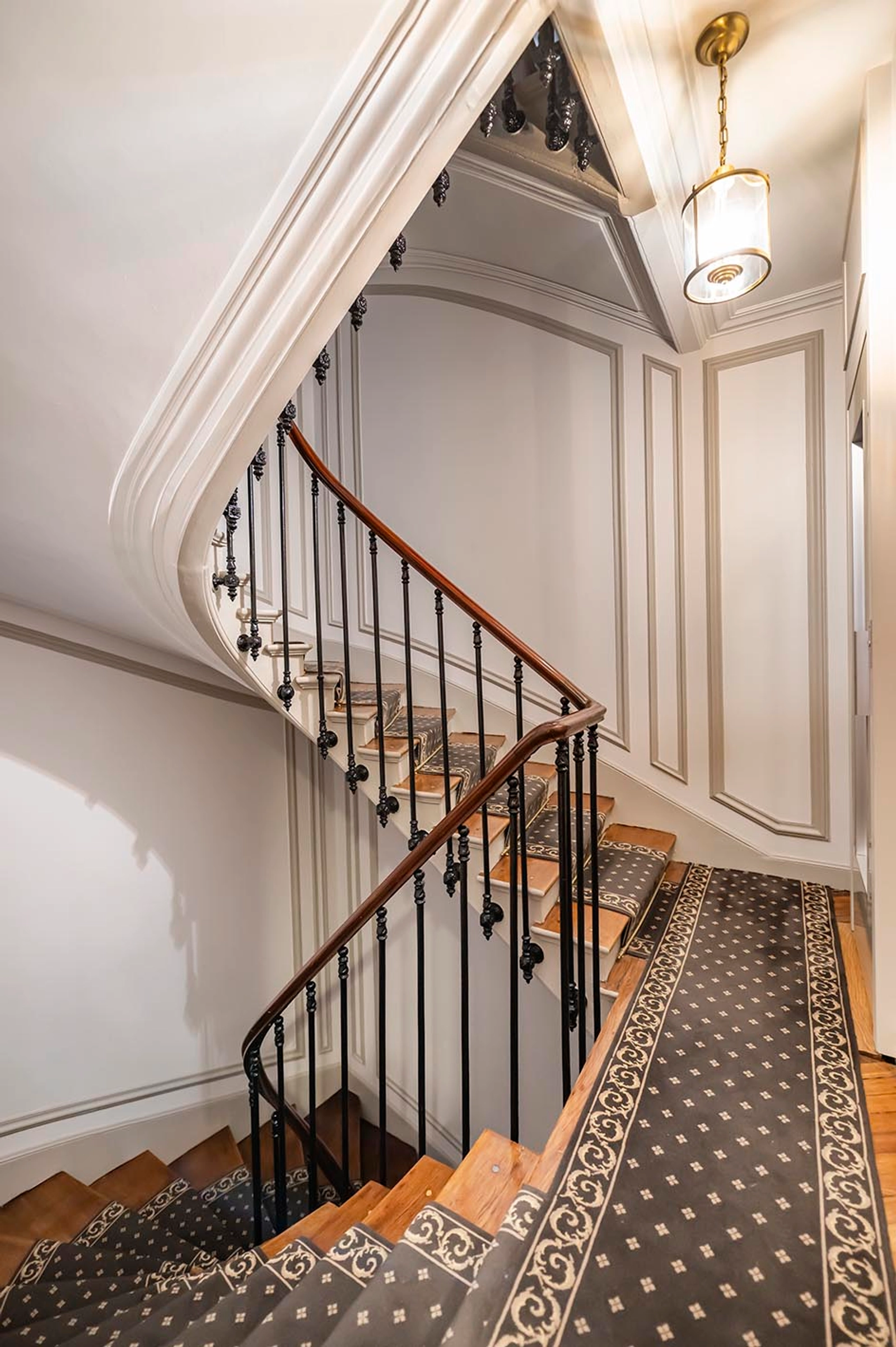 Space Office in its vintage condition - 3