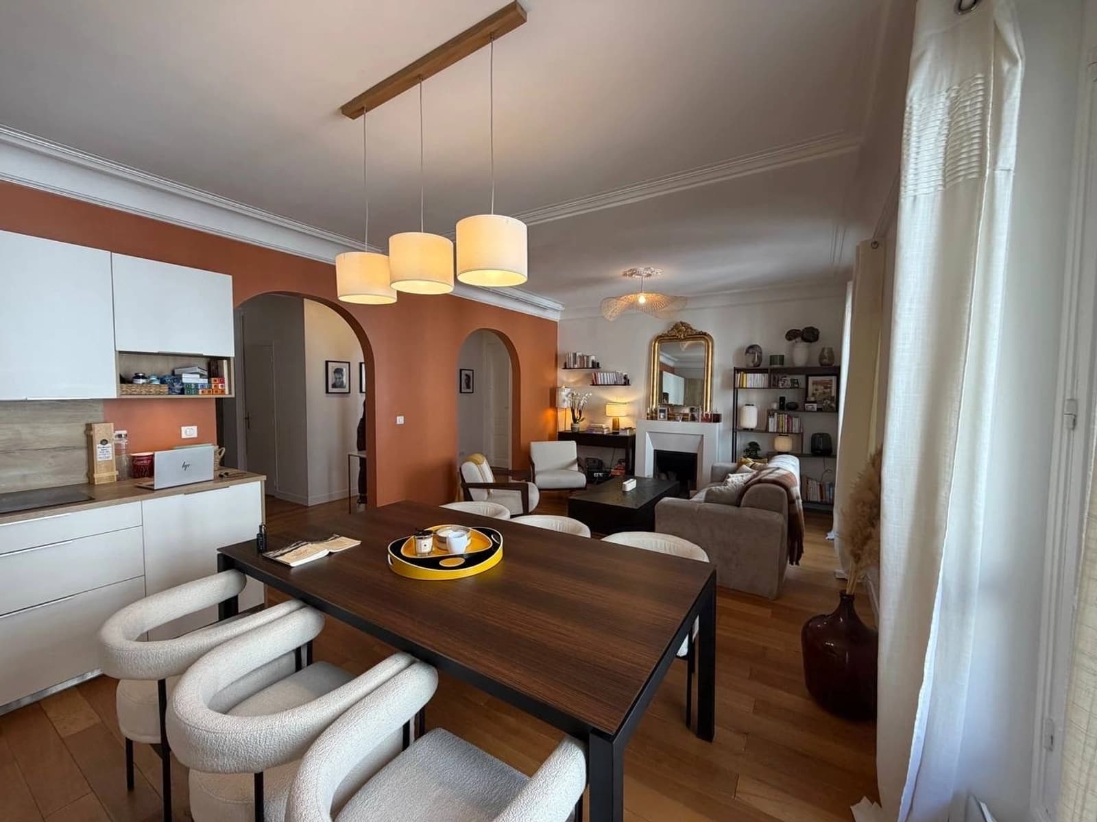 Space Spacious and bright apartment in the heart of Levallois - 1