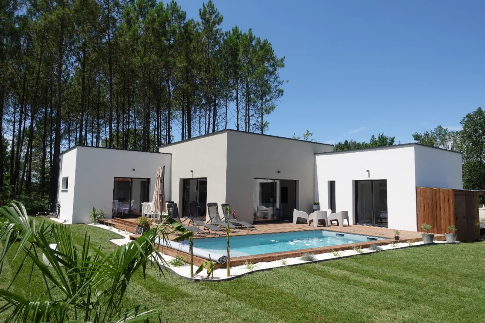 Salle de réunion dans Maison contemporaine neuve, au design actuel - 1