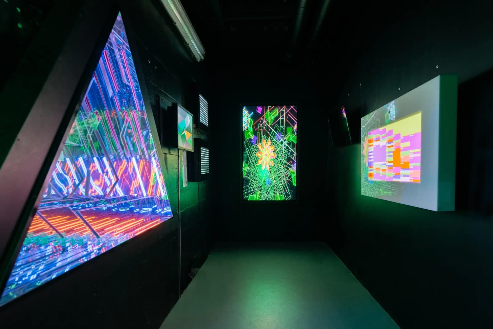 Space Museum of lumino-cinetic art - 4