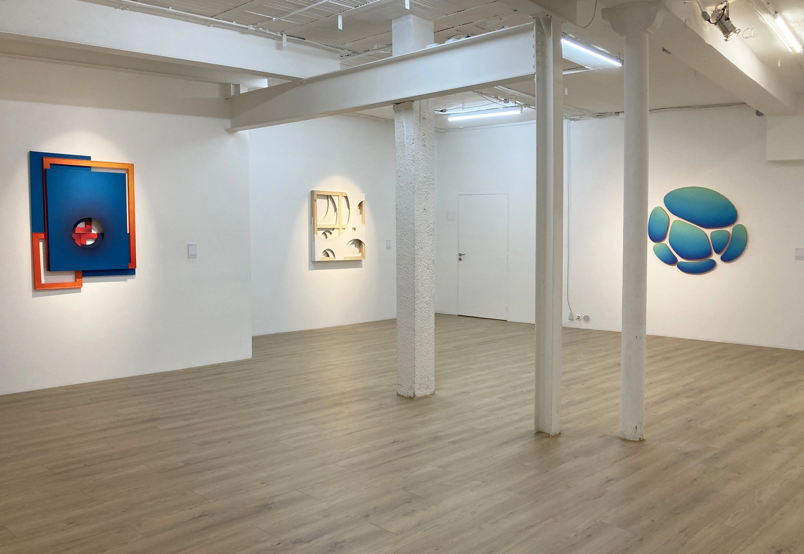 Space Modular gallery with natural light and multiple shooting perspectives - 4