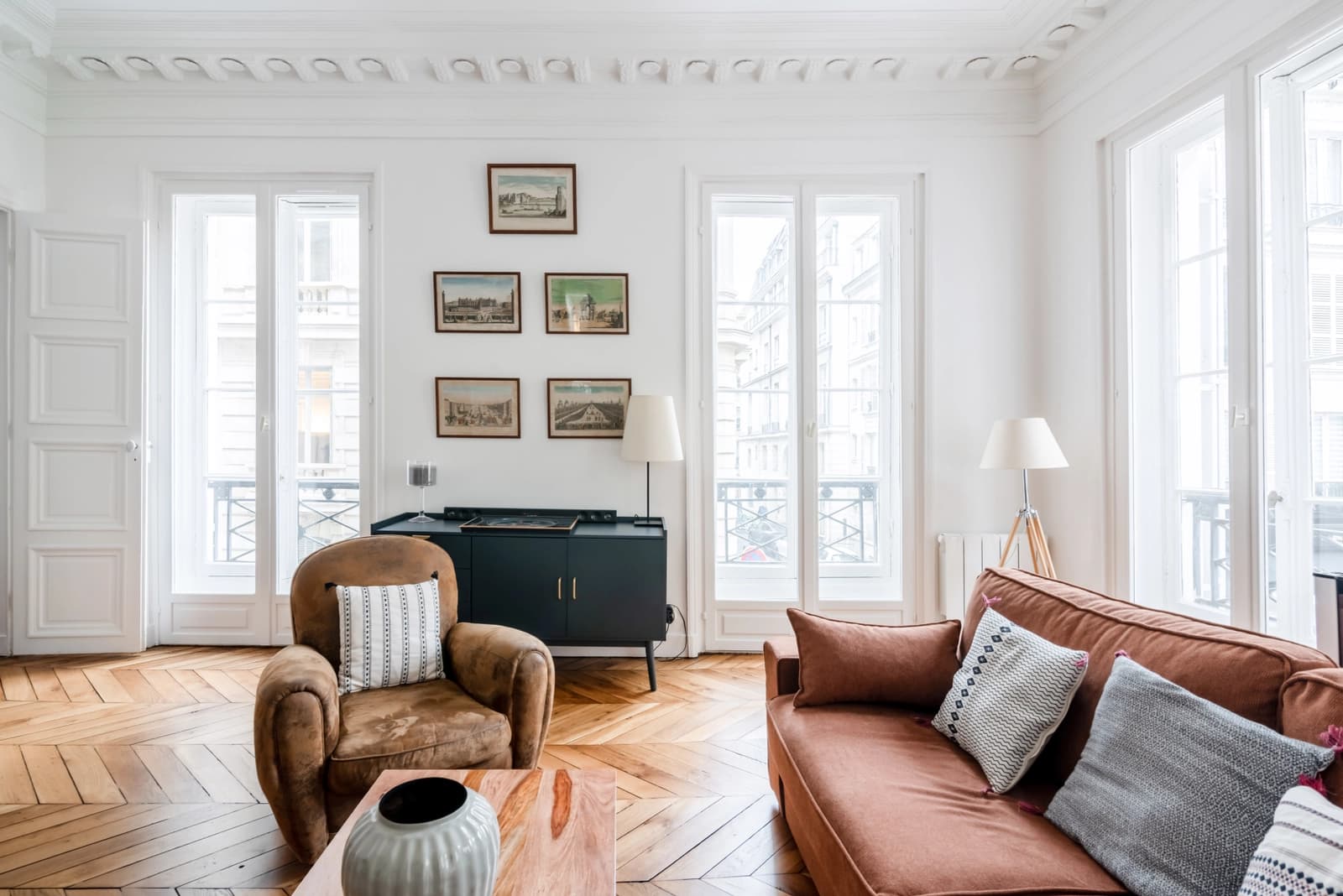 Space Large-volume Haussmann apartment - 1