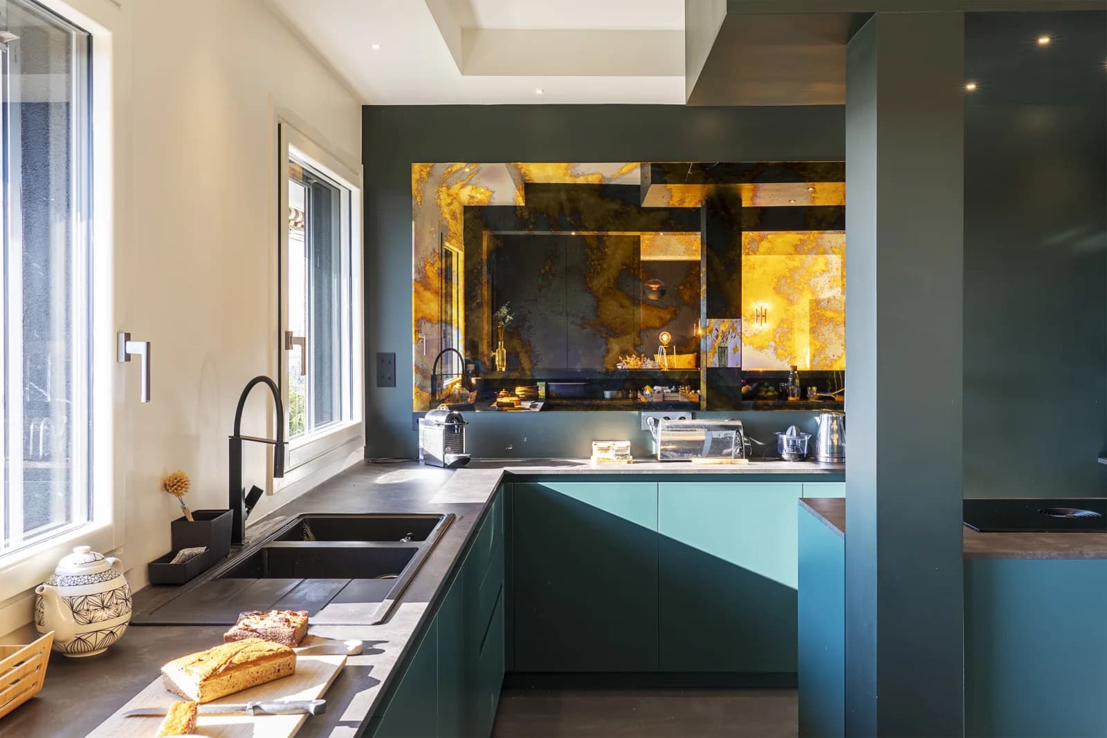 Espace Chic années 70 et panorama parisien exceptionnel - 4