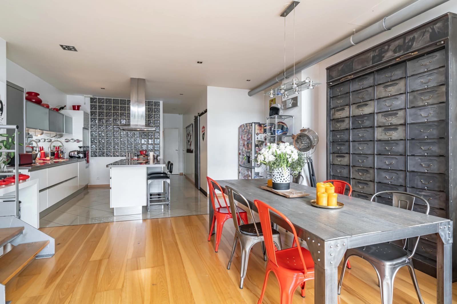 Comedor en Porte des Lilas: loft atípico con un encanto único - 0