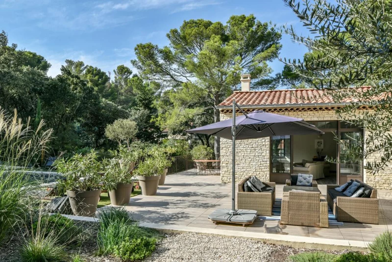 Salle de réunion dans Villa du Pont d'Avignon: séjour de charme historique - 1