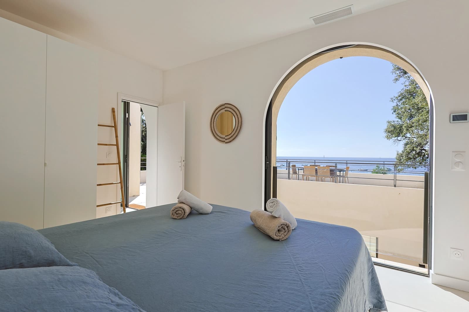 Espace La Joliette :  Magnifique Villa sur la plage - Prix TF1 - 2