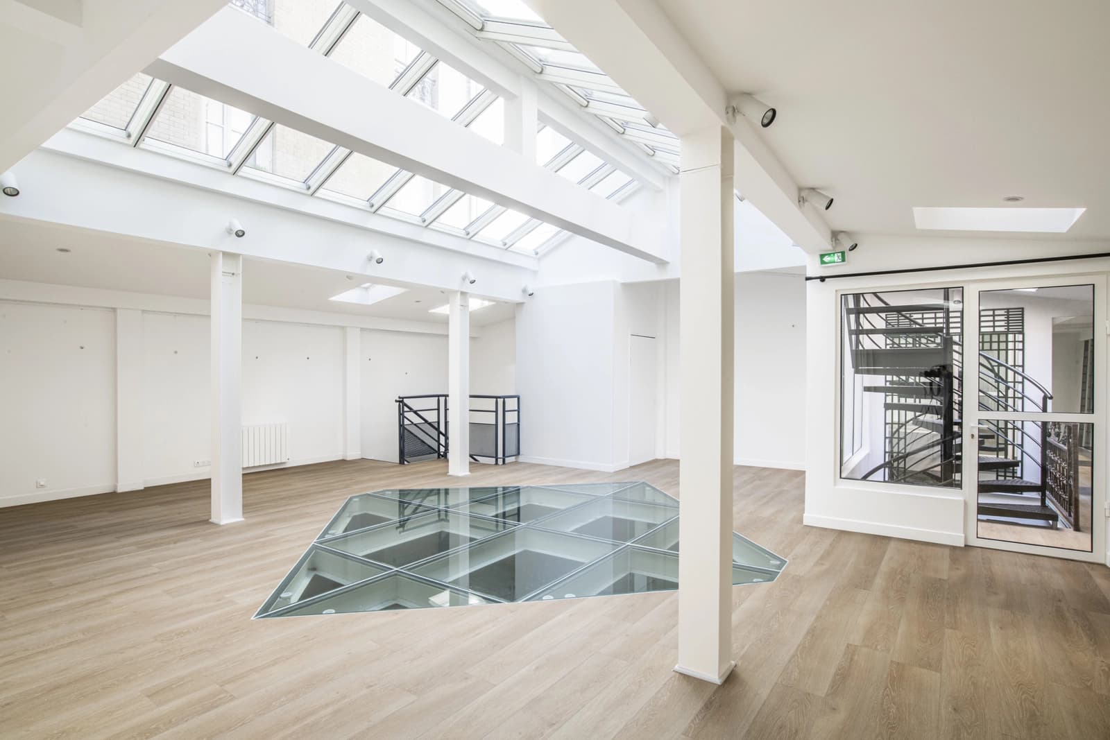 Paris 5e: atelier d'artiste lumineux et inspirant