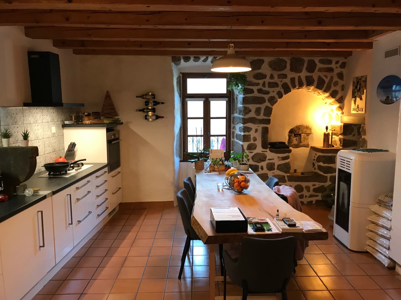 Meeting room in Charming Ardèchoise village house in Jaujac - 1