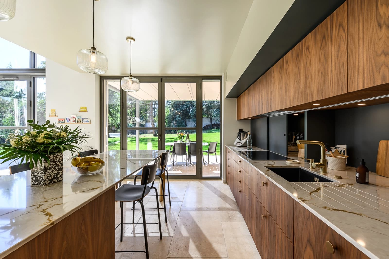 Espace Maison d’architecte lumineuse avec volumes ouverts et grand jardin - 3