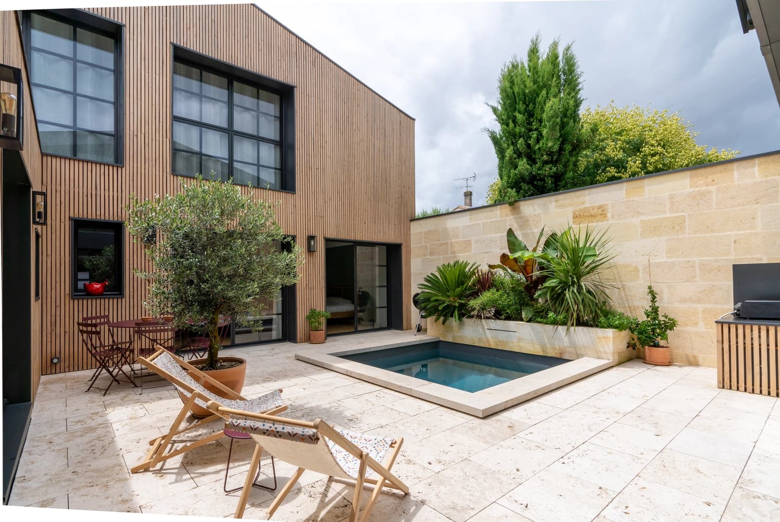 Demeure d'exception classée avec sa piscine privée