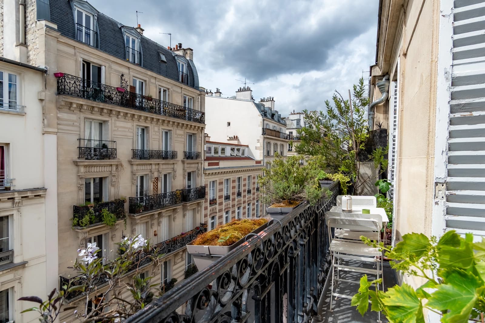 Space Beautiful Haussmann-style apartment - 4