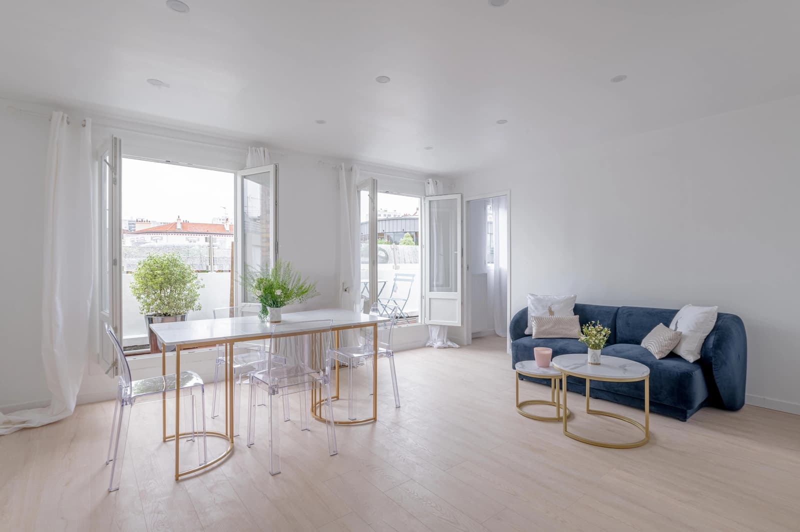 Space Superb 2-room apartment with balcony Paris 15 - 0