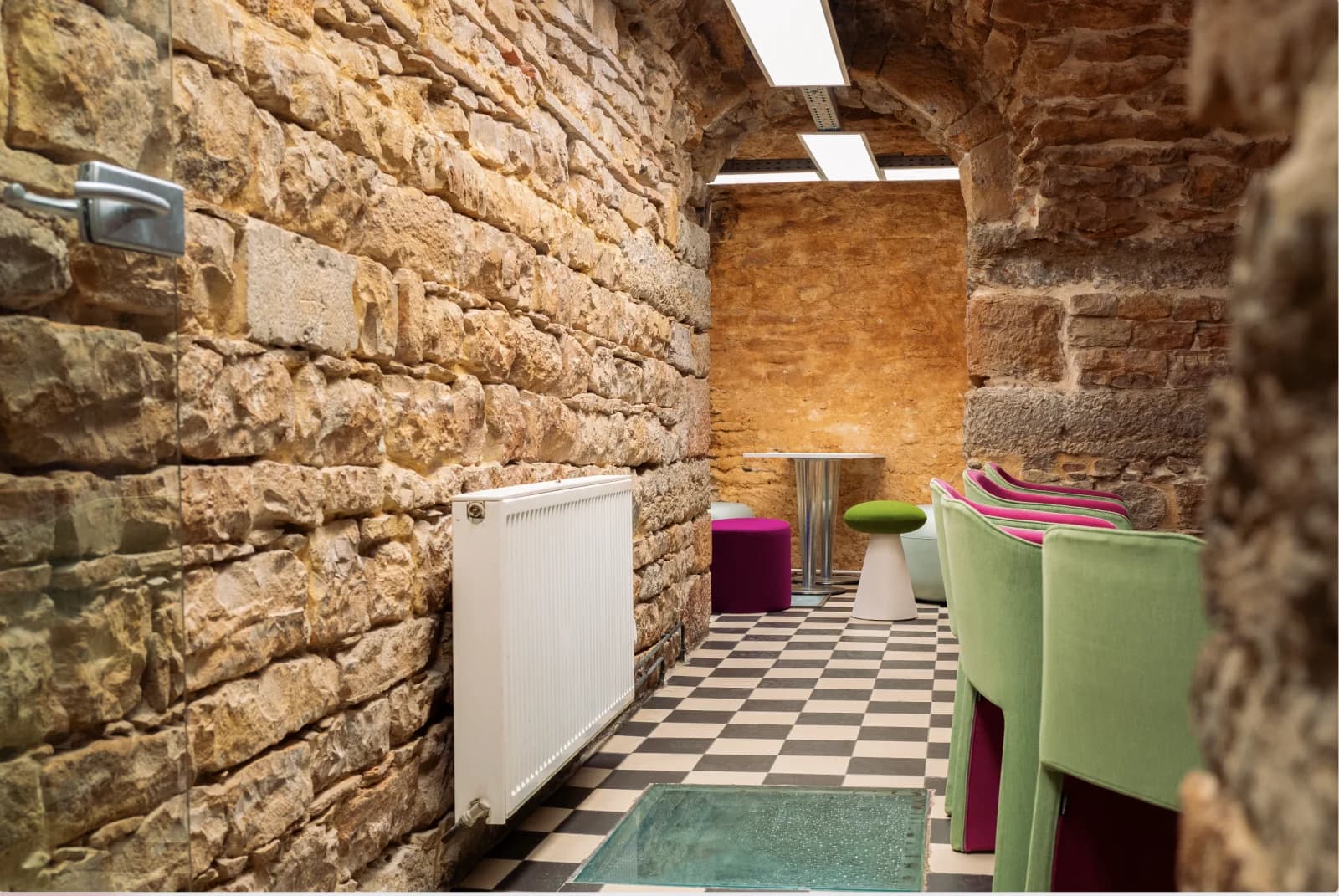 Space Stone rooms in an ancient Gallo-Roman temple - 1