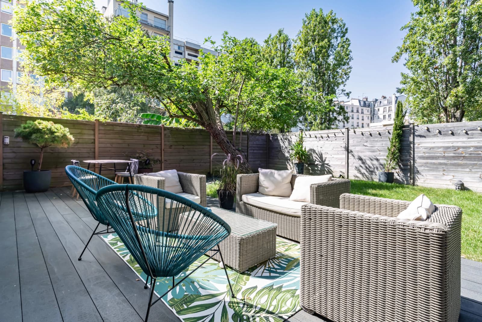 Salle de réunion dans Maison contemporaine avec son jardin paysager - 1