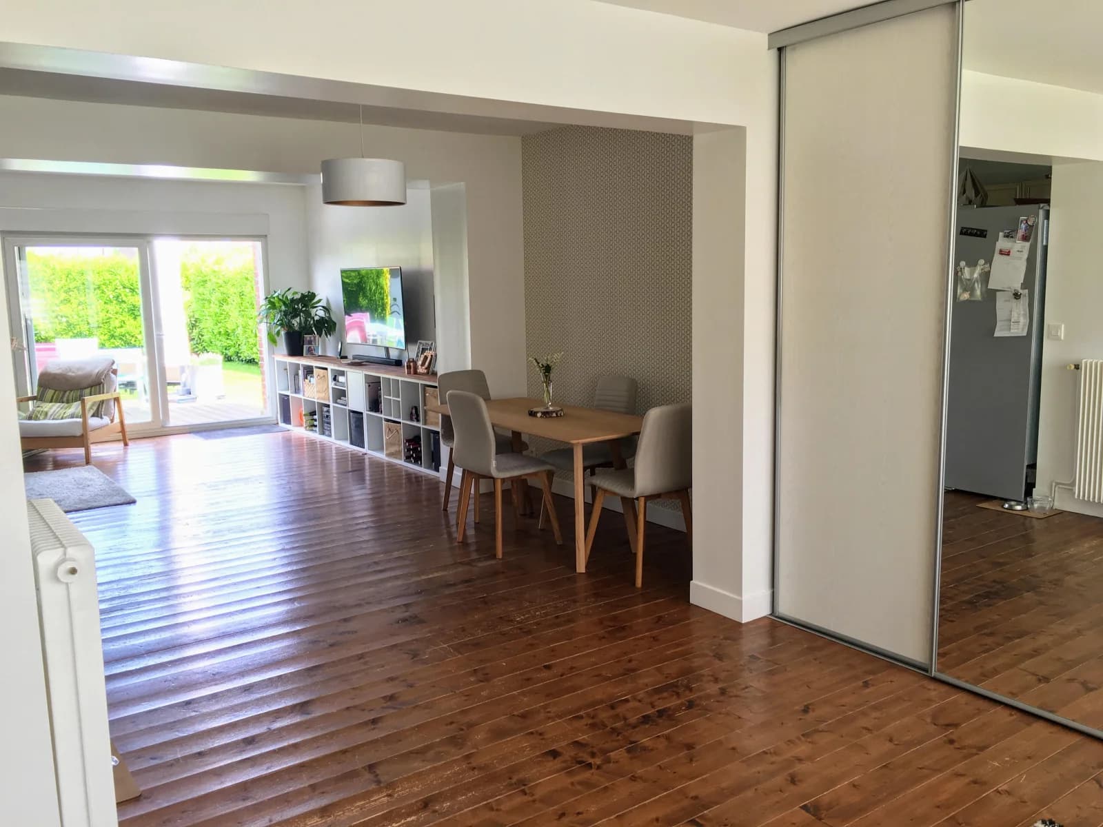 Meeting room in House with garden, close to transport and access - 1