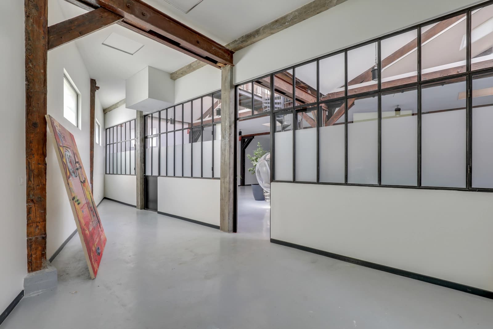 Space Large loft on the outskirts of Paris - 4