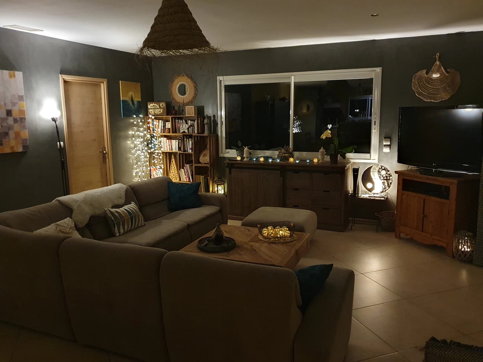 Espace Maison avec piscine et vue dégagée - 1