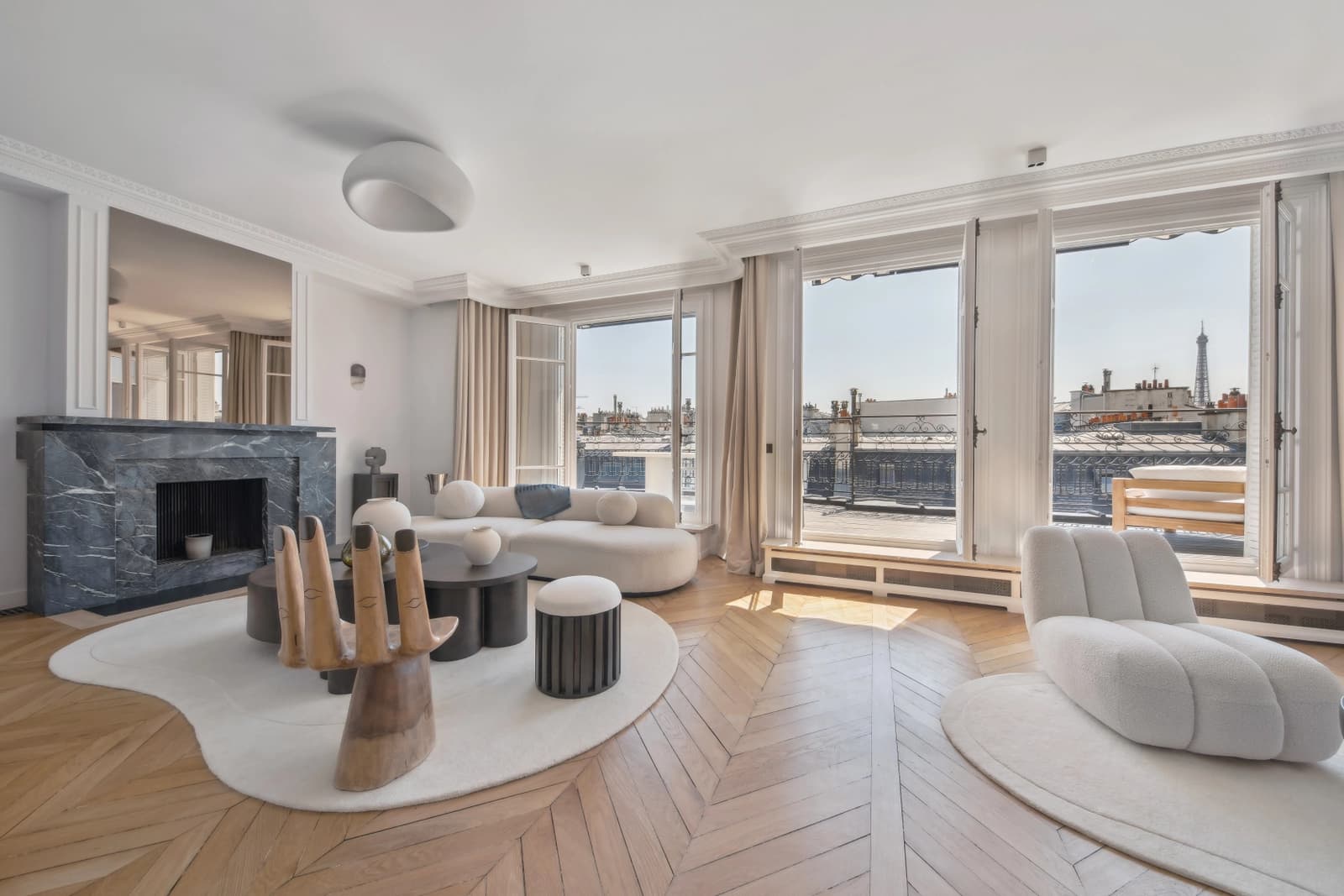 Living room in Haussmann apartment with terrace and view - 0