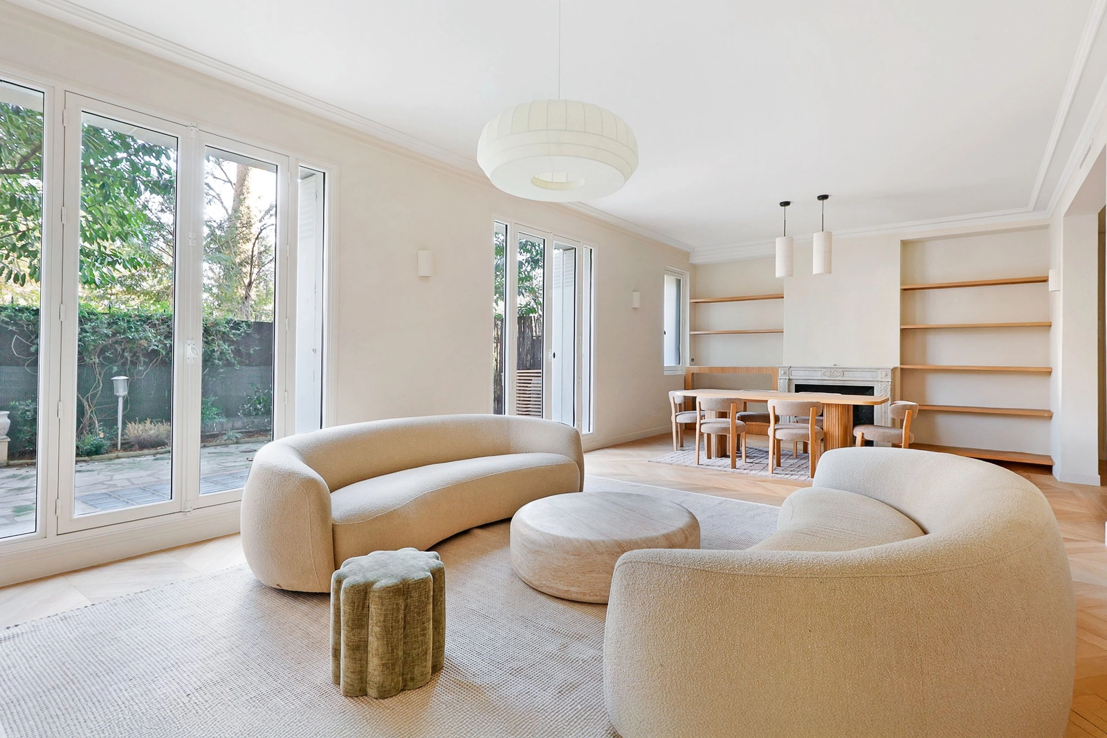 Space Apartment with a view of the Eiffel Tower - 0