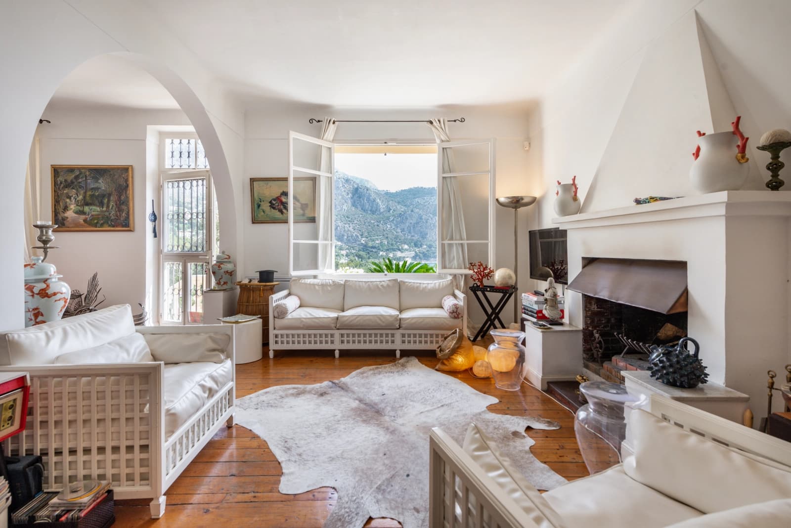 Villa Toscana y su panorama de la magnífica bahía de Eze