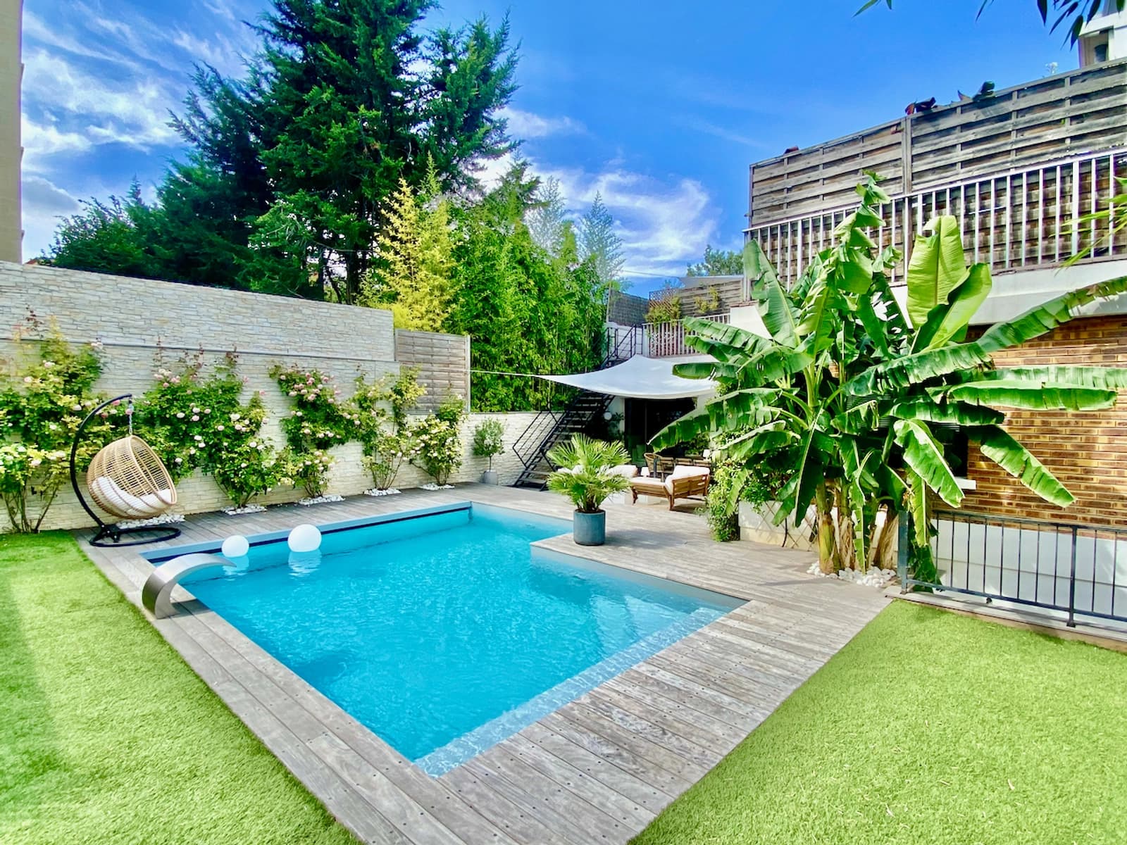Meeting room in Large contemporary house - Swimming pool - Rooftop - 0