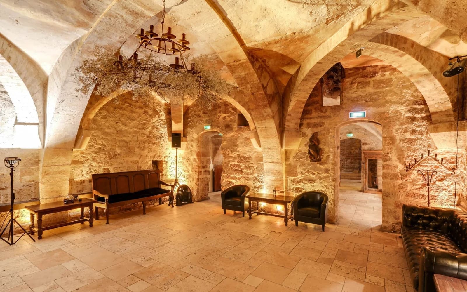 Espace Ancien couvent bénédictin - salles voutées - 0