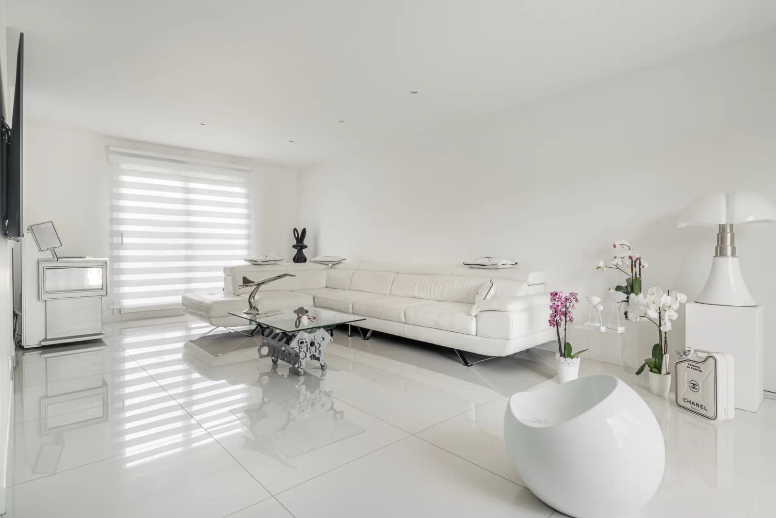Space Pavilion with swimming pool and very pleasant surroundings - 2