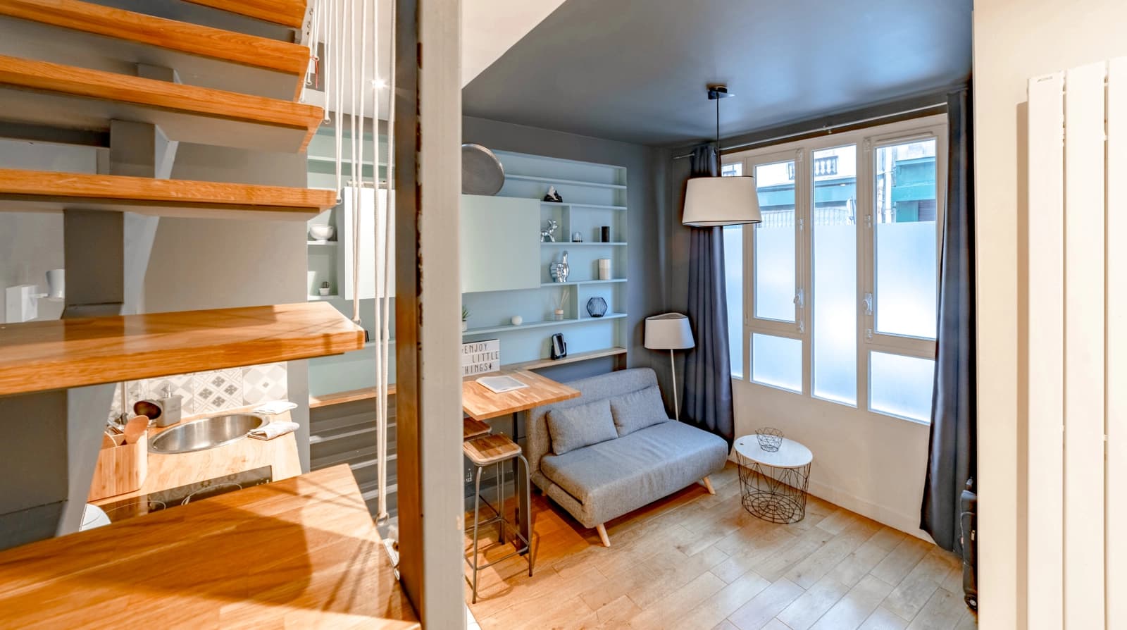 Living room in Modern design space in Paris République - 1