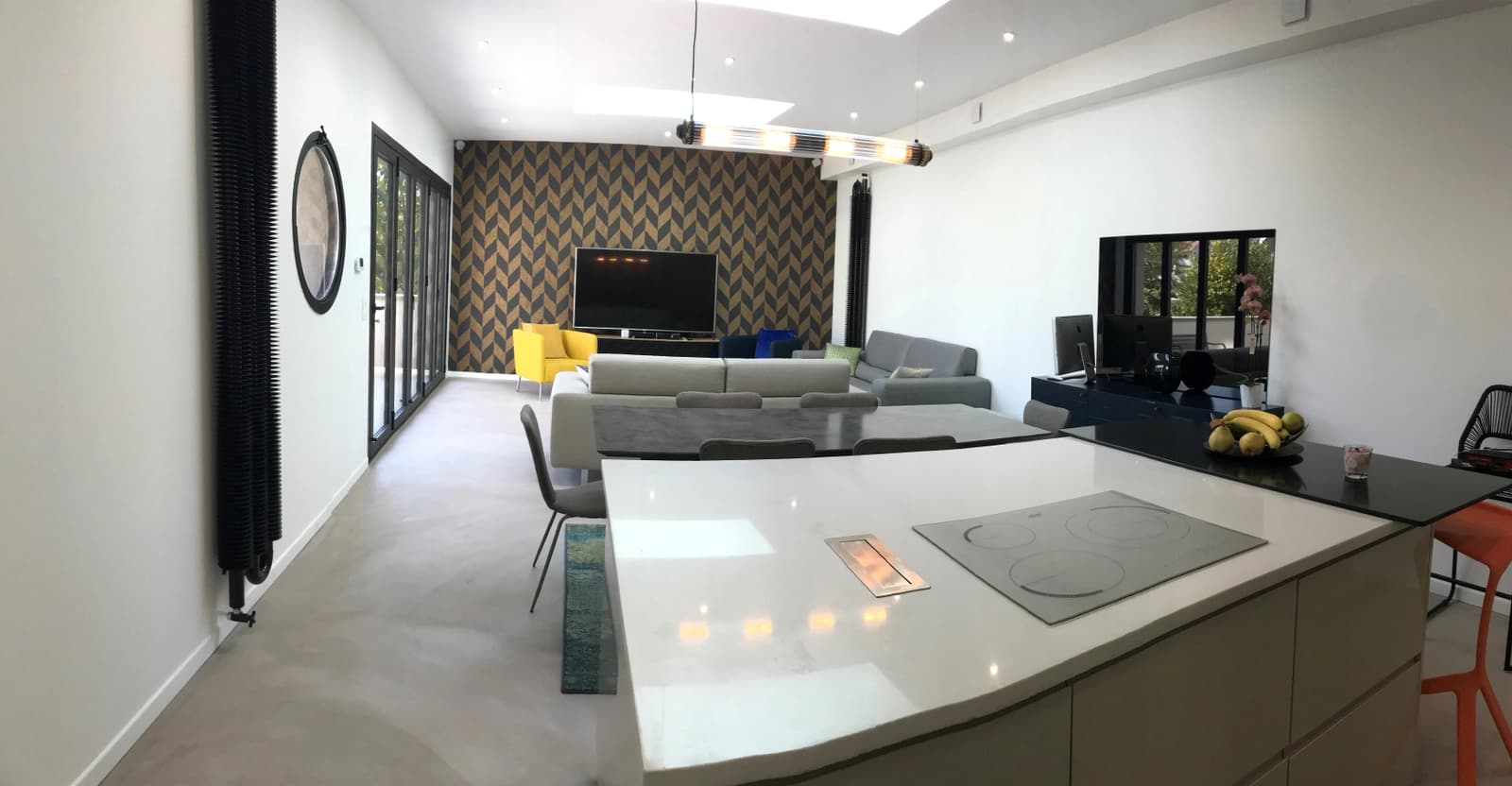Space Contemporary architect-designed house near Paris - 5