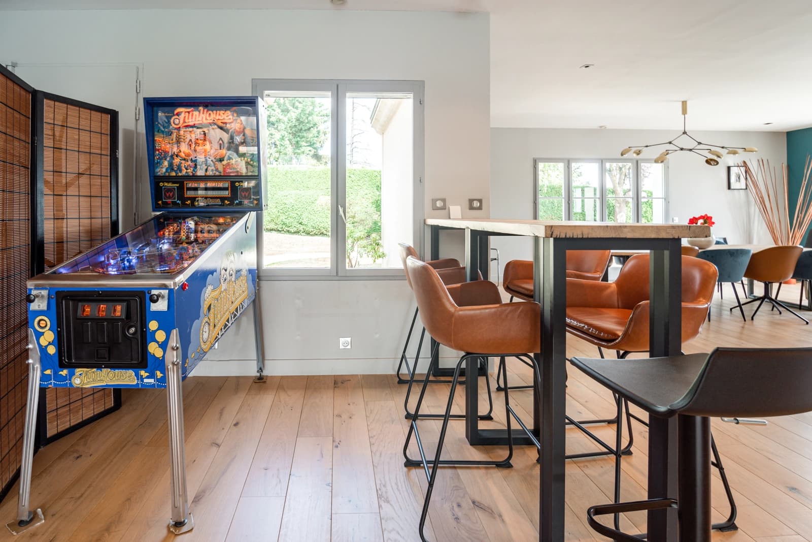 Salle de réunion dans Charmante villa de plain-pied avec jardin et piscine - 1