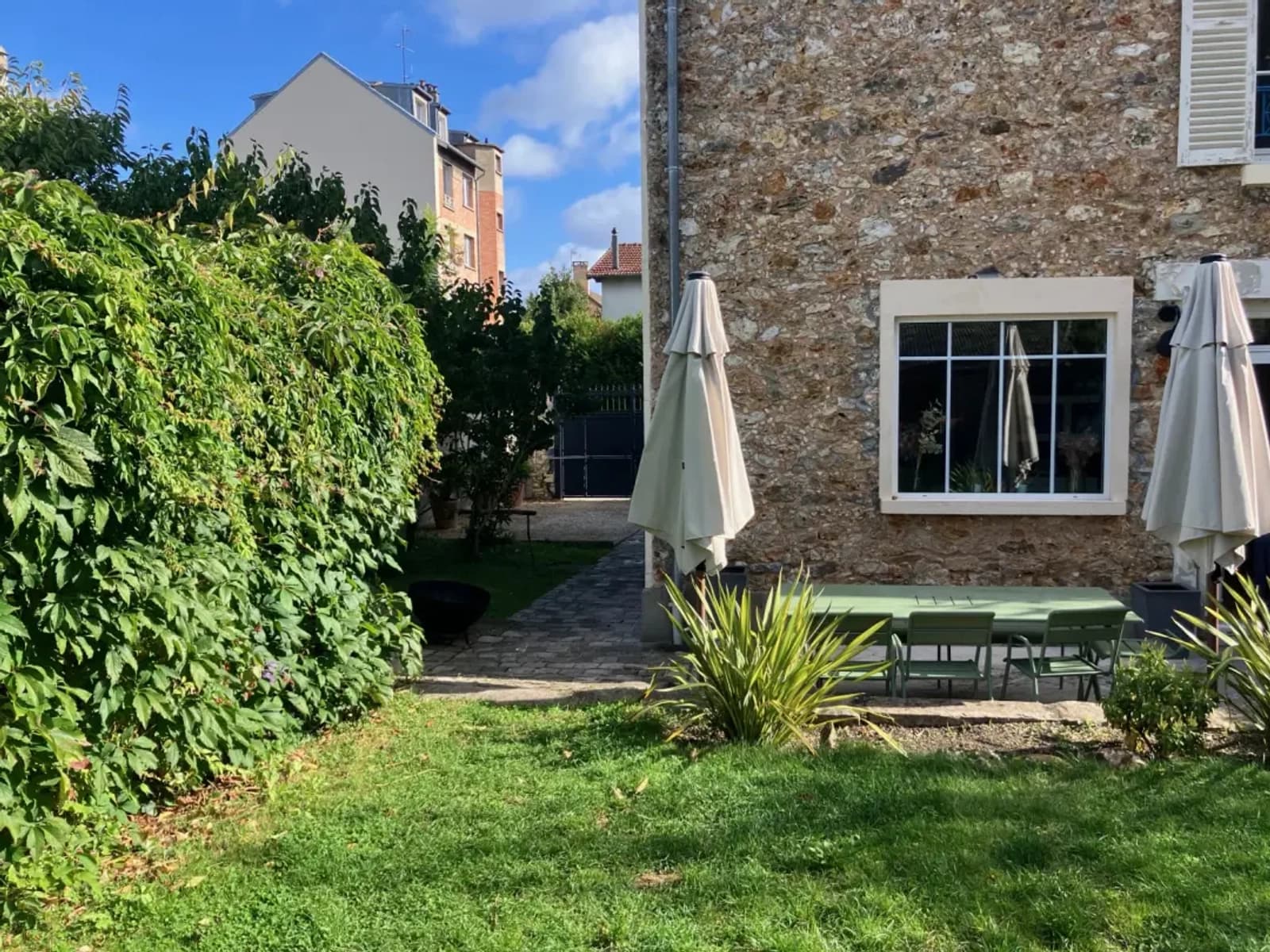 Space Charming house in Versailles with fireplace - 3