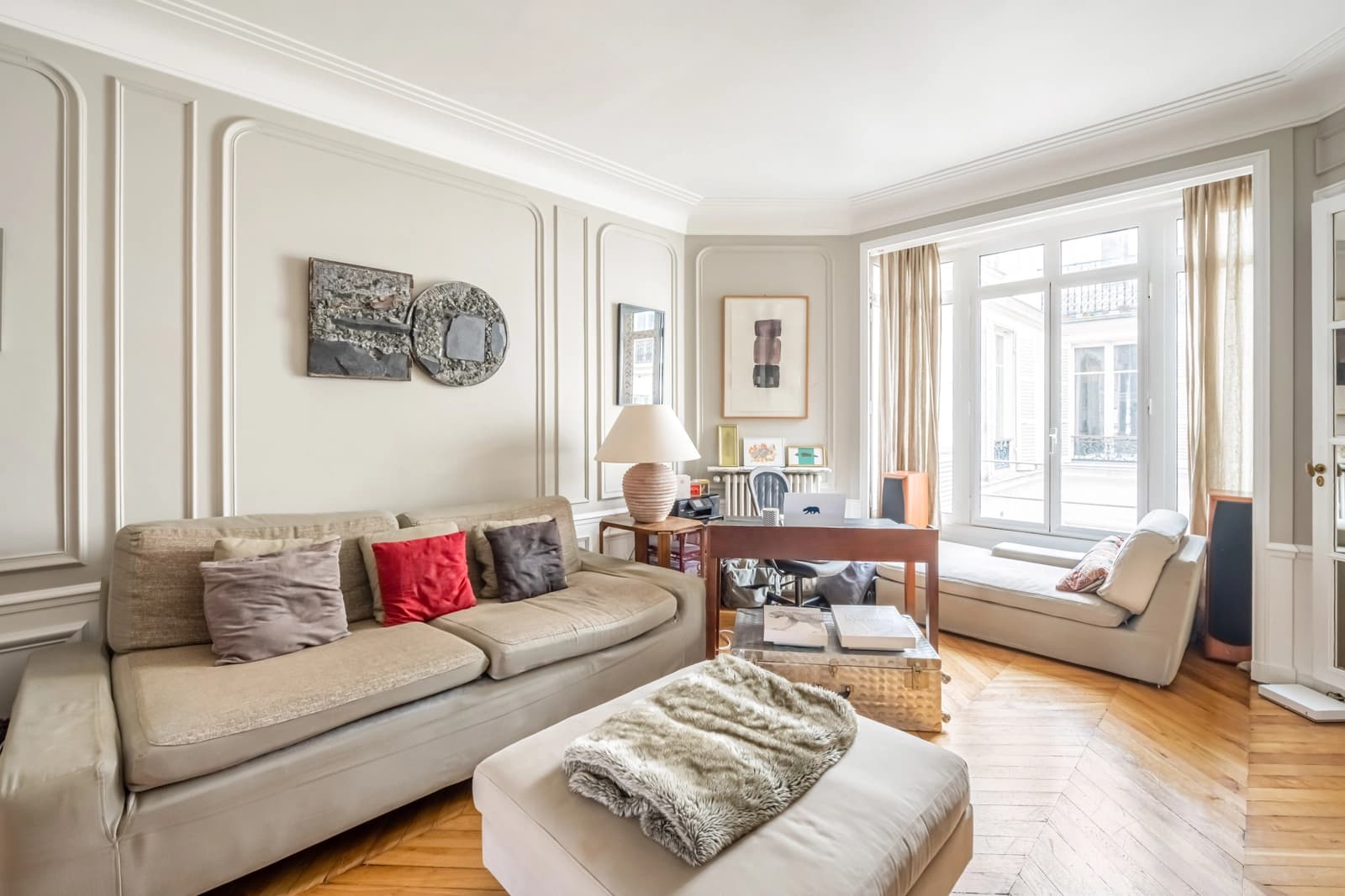 Space Warm and bright Hausmann apartment - 5