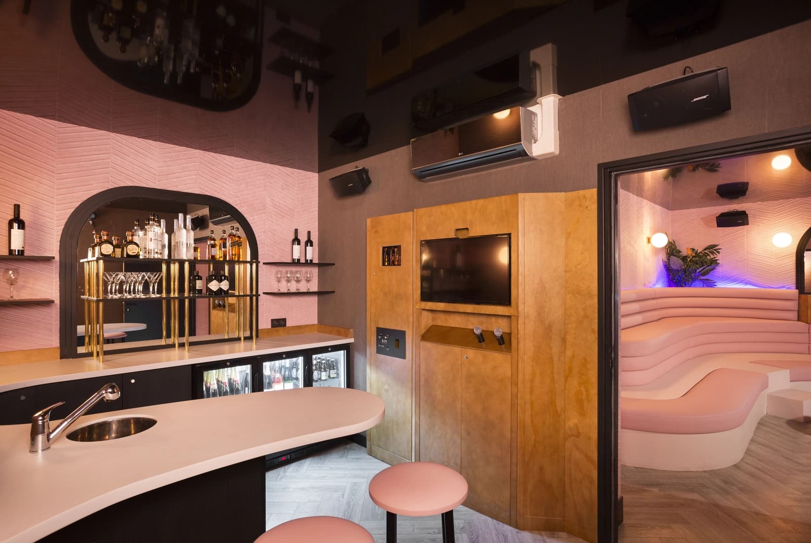 Espace Bar à cocktails et salles privées premium de karaoké - 4