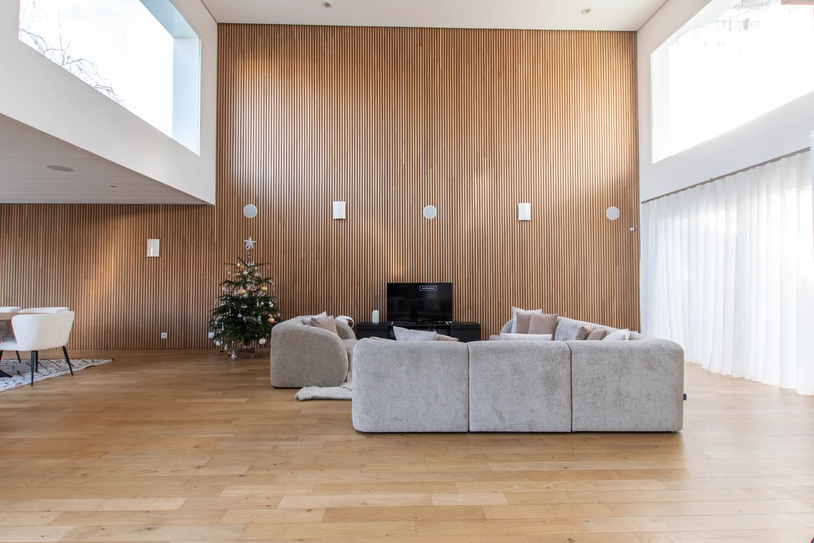 Espace Loft lumineux et spacieux en bois - 0