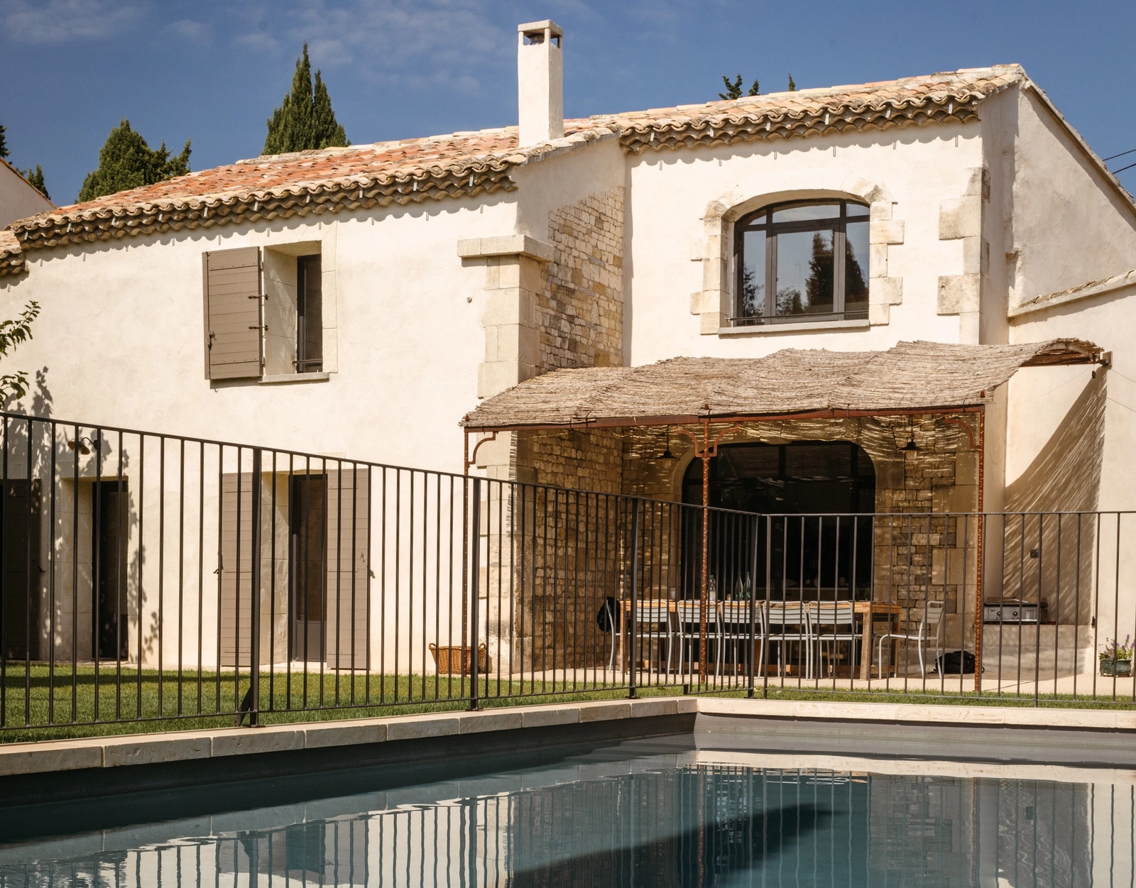 Space Bright Provençal mas with garden and pool - 0