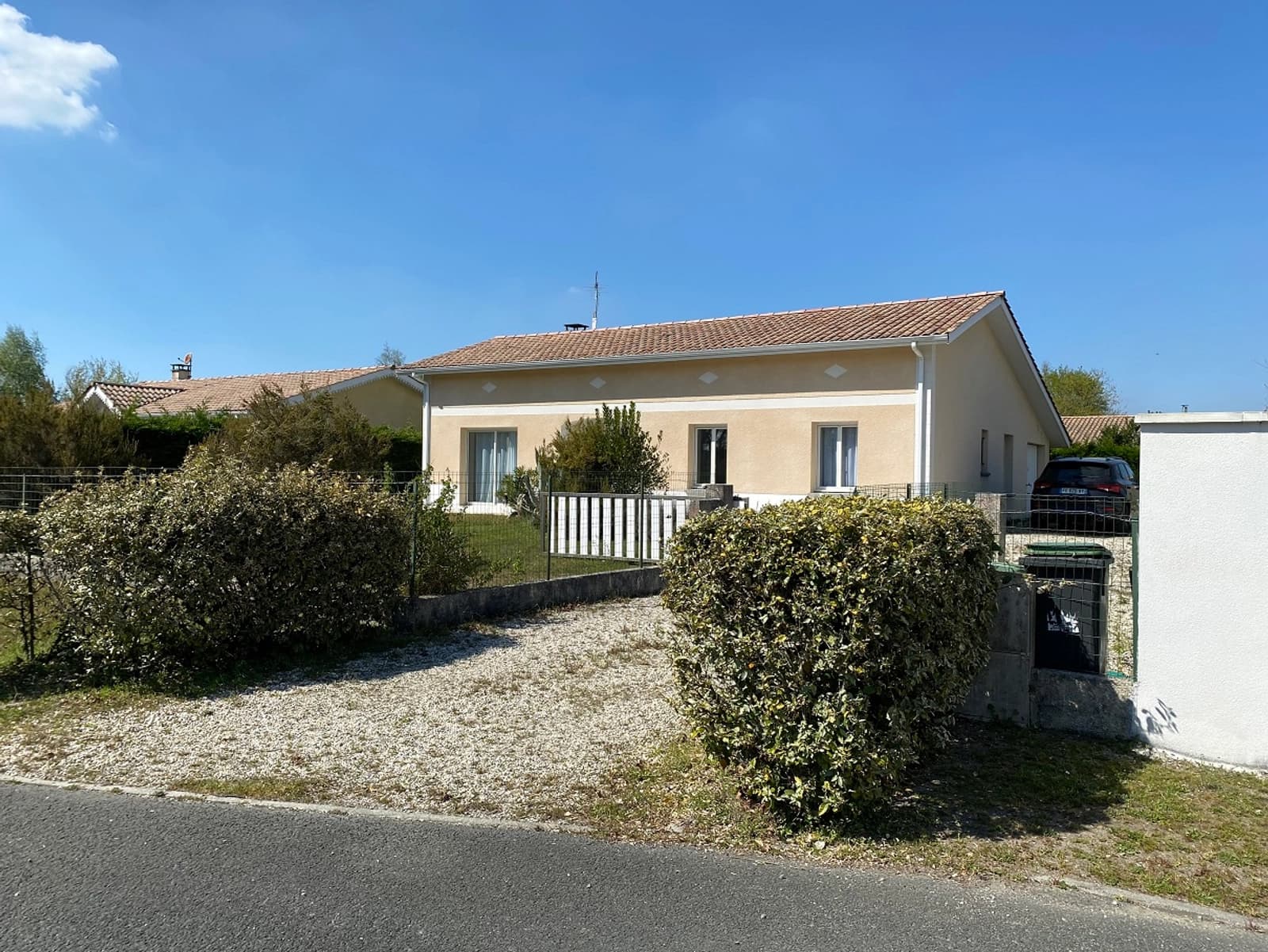 Meeting room in Country house near lake and beach - 1