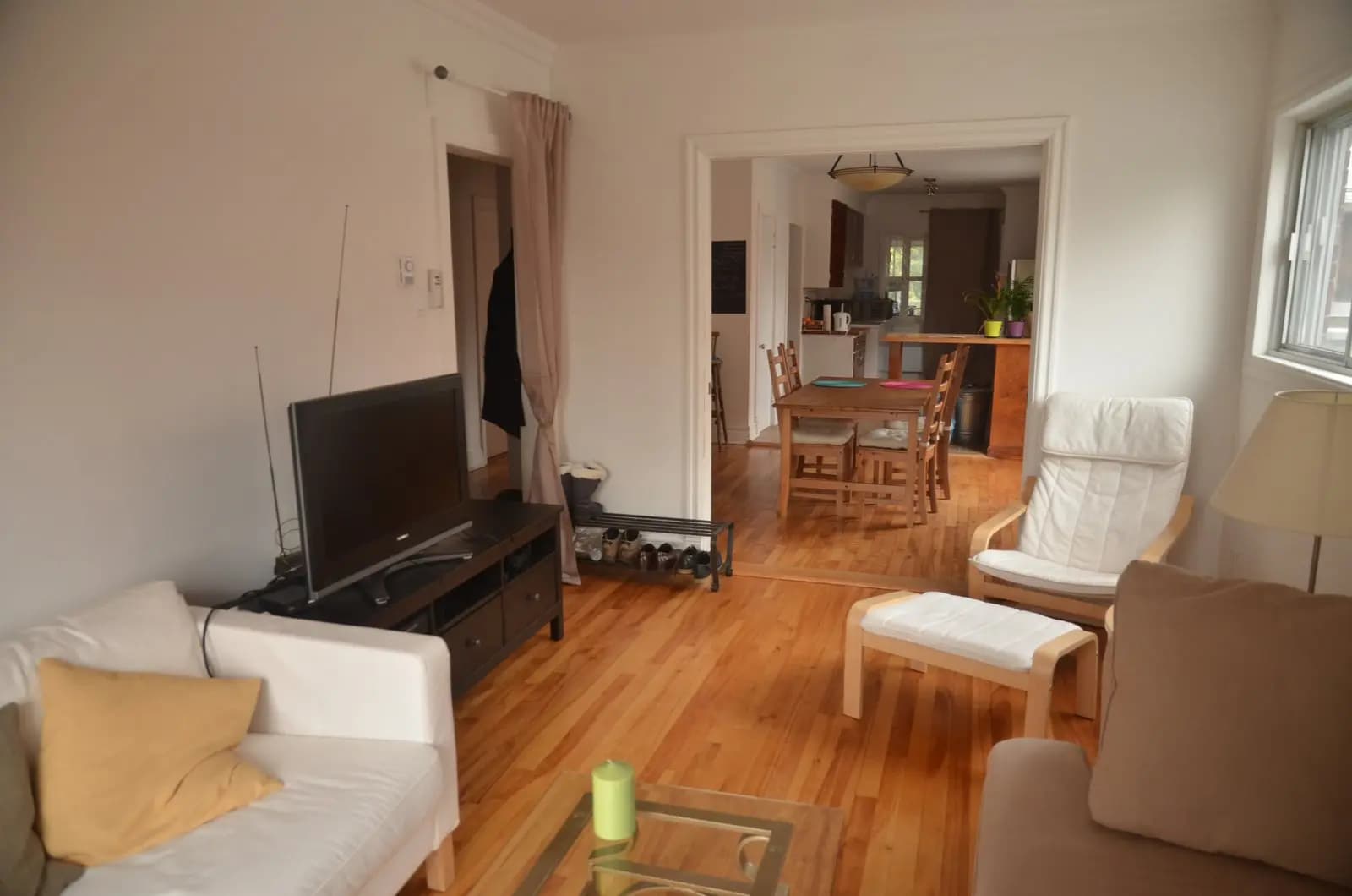 Living room in Nice living space to work with several people - 1