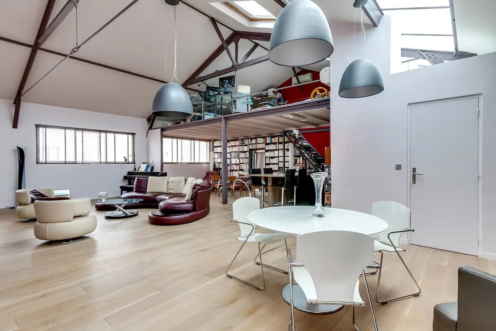 Espace Grand loft industriel superbement rénové avec goût - 5