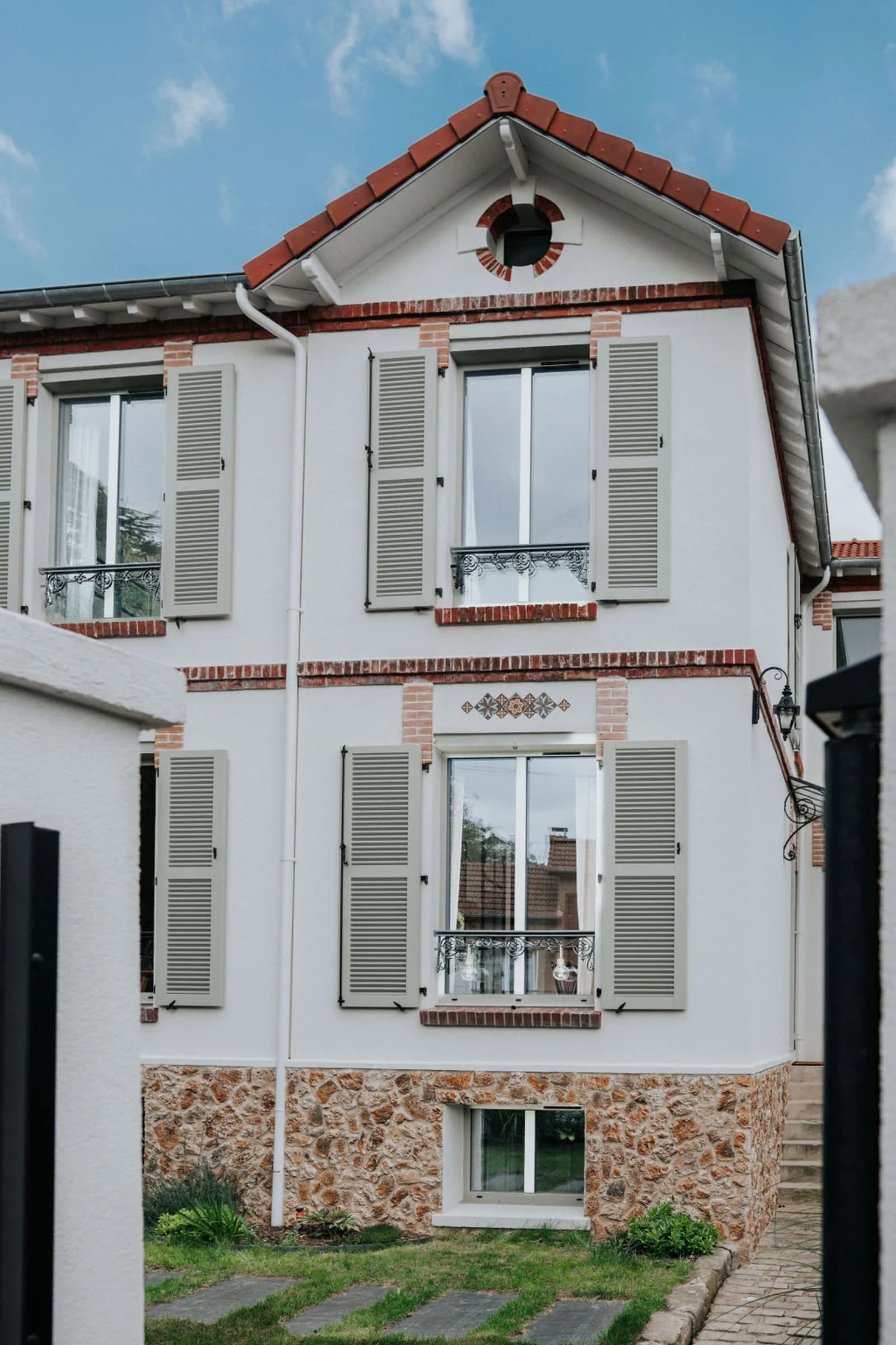 Space House redone by an architect - 4