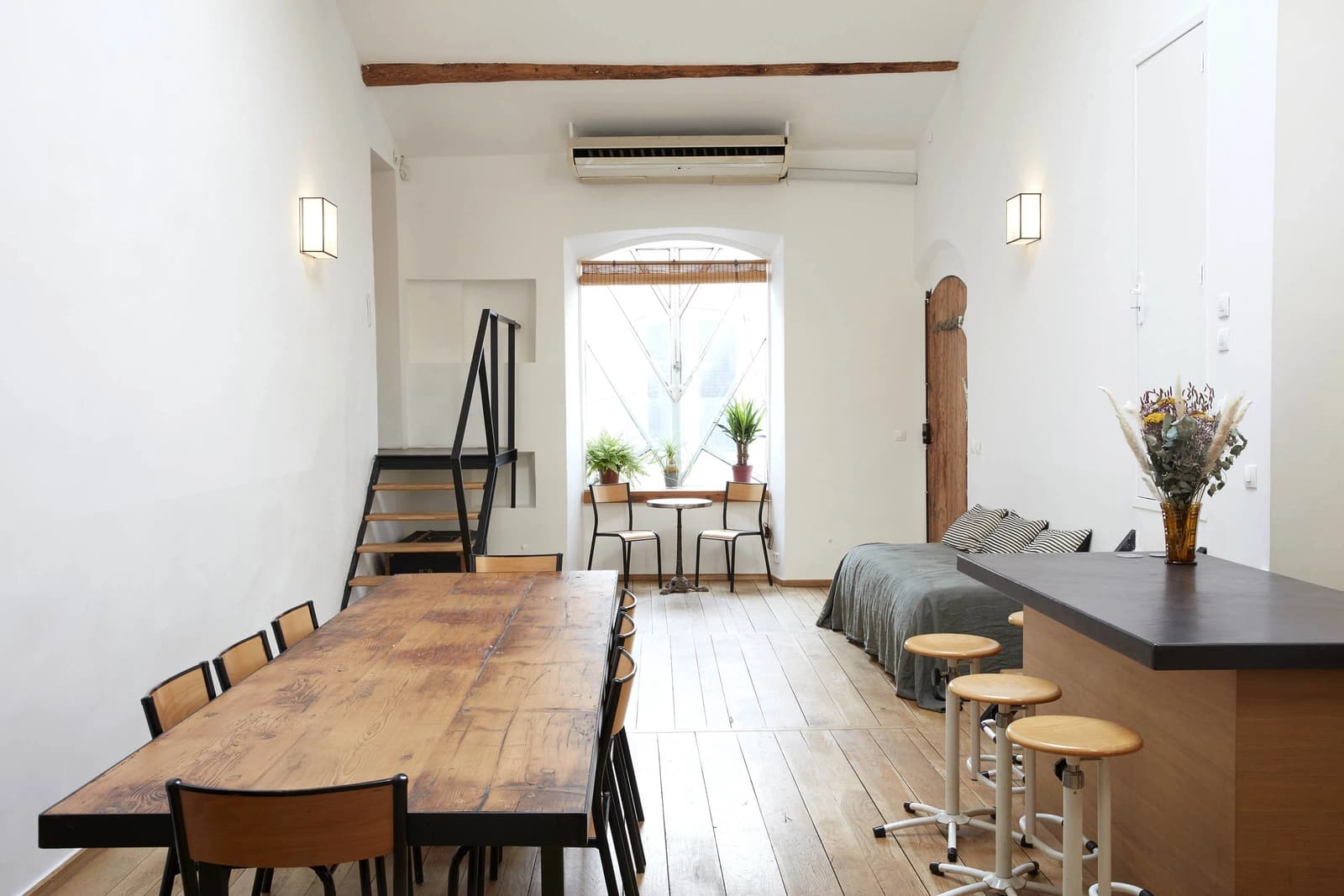 Meeting room in Architect-designed loft on the old port - 0