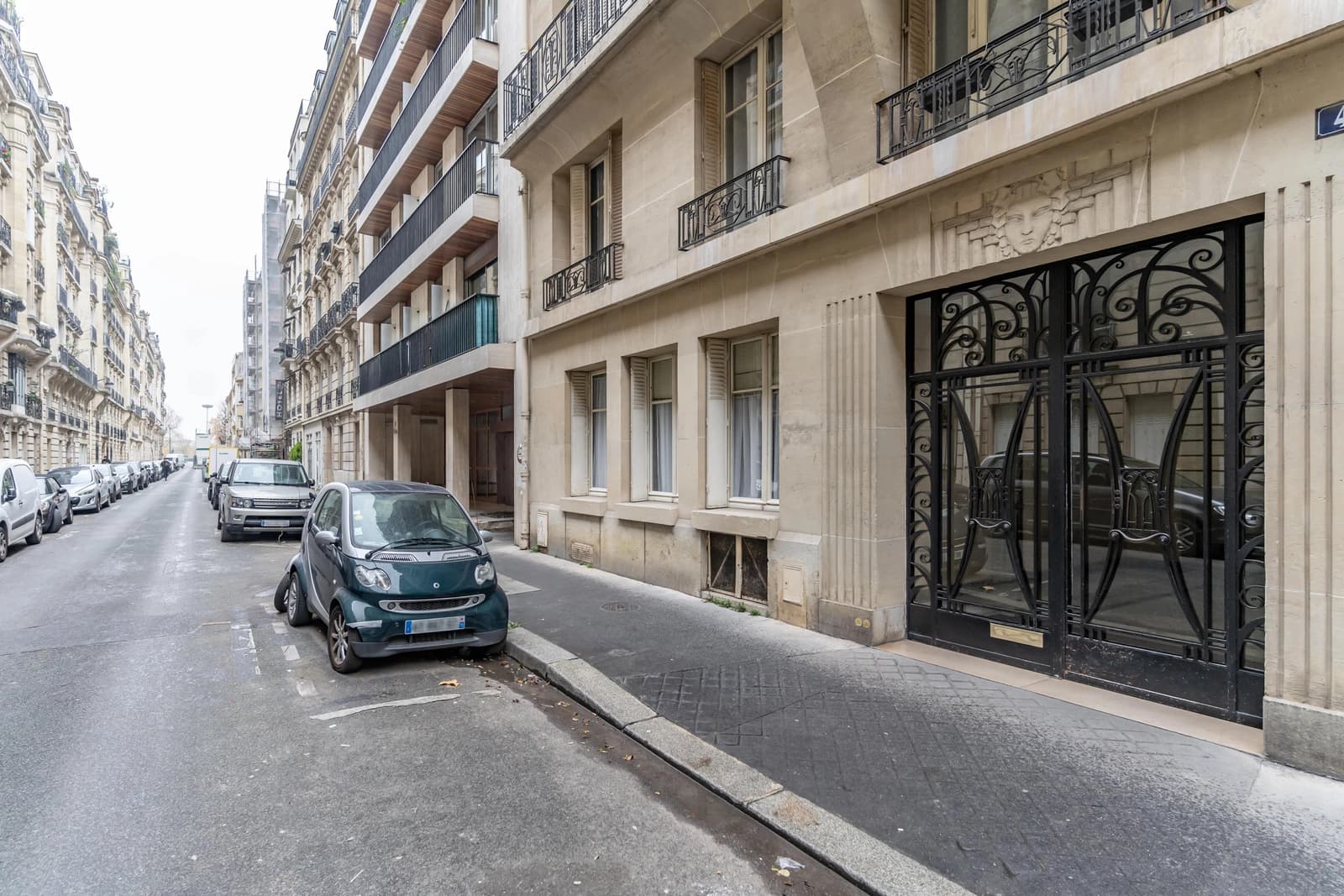 Salon dans Logement de prestige au design résolument actuel - 1