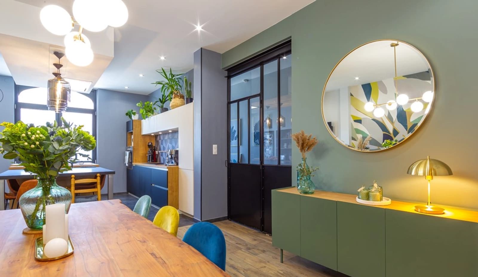 Living room in Large, atypical Amiensoise - 1