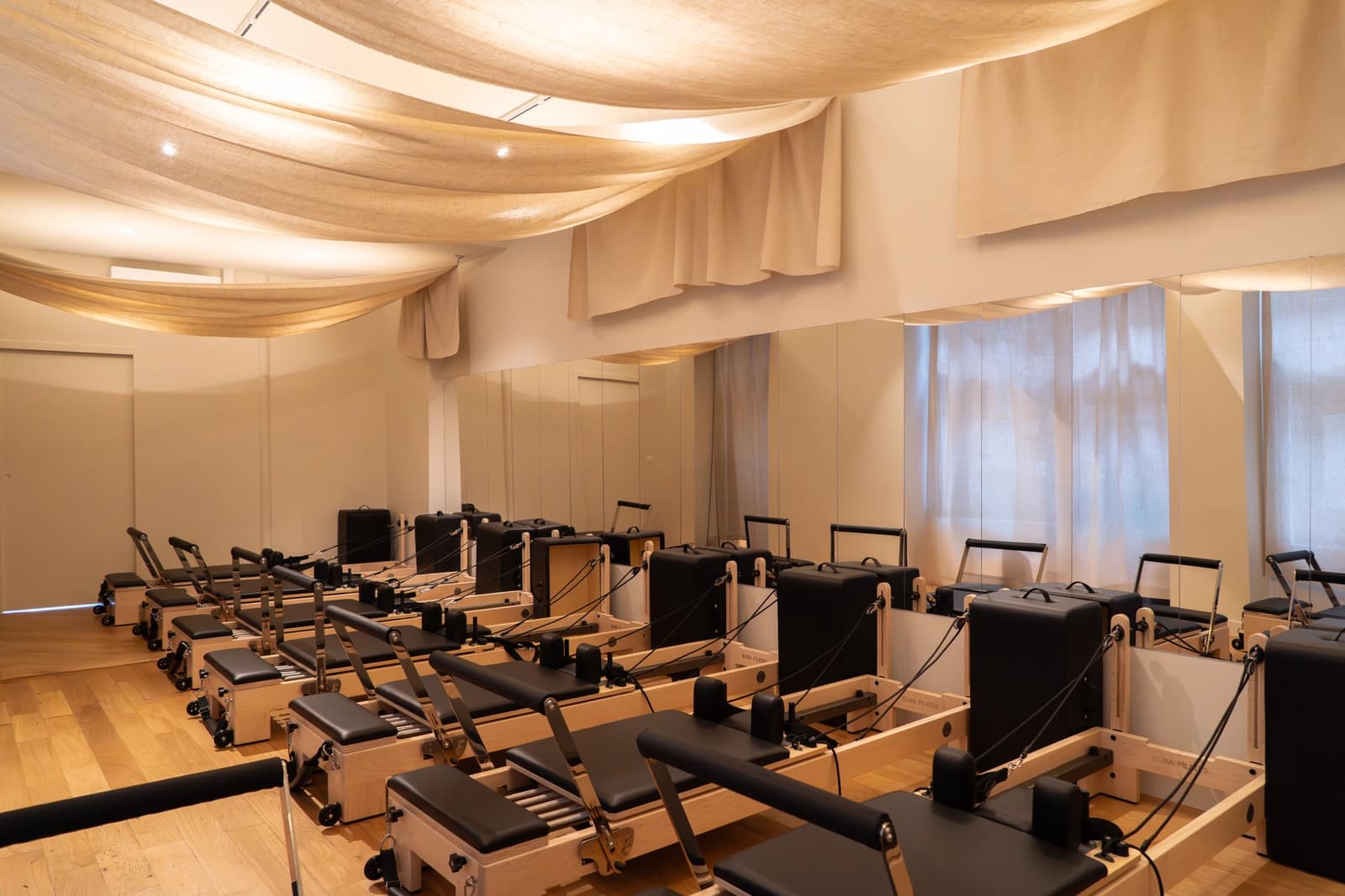 Space Yoga Studio & Coffee Shop - 3