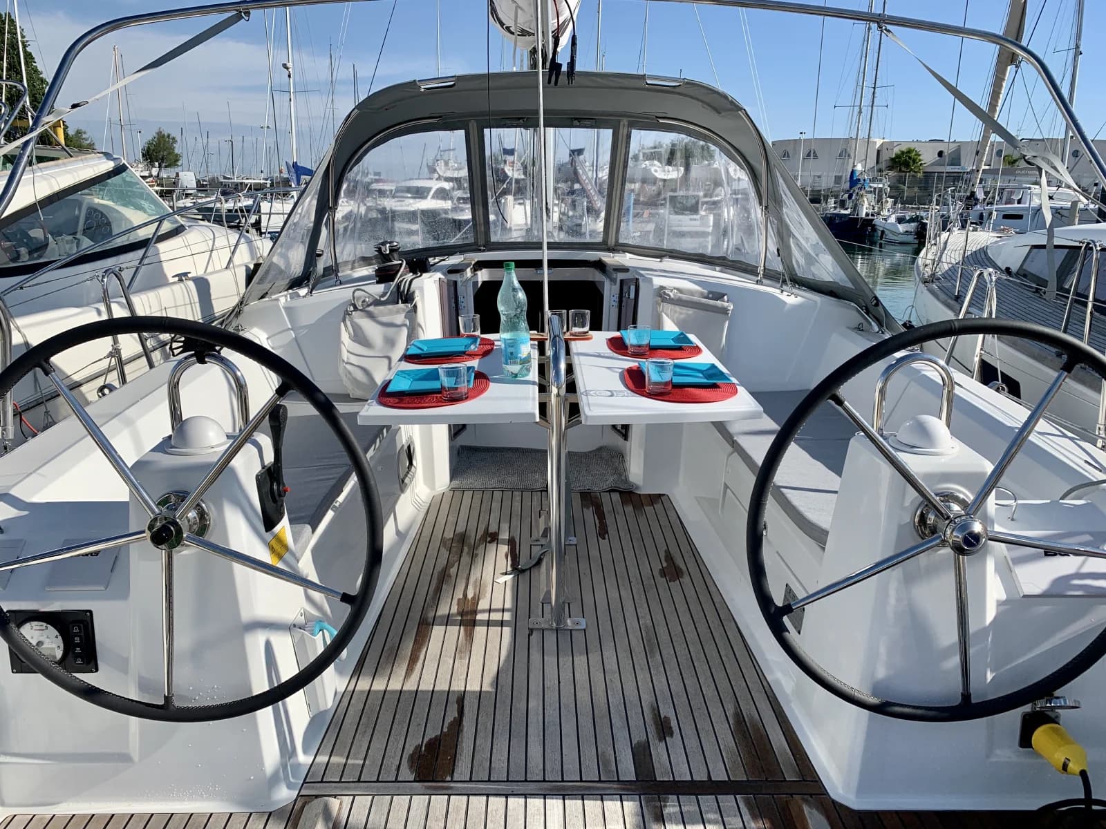Meeting room in Superb new sailboat at the Grande Motte quay - 1