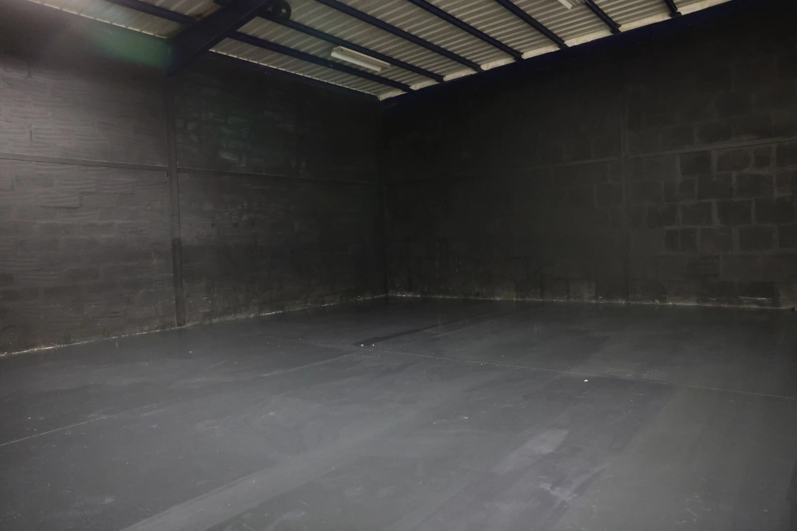 Espace Studio de tournage ( Entrepôt ) de 250 m2 et cyclorama blanc proche de Paris - 3