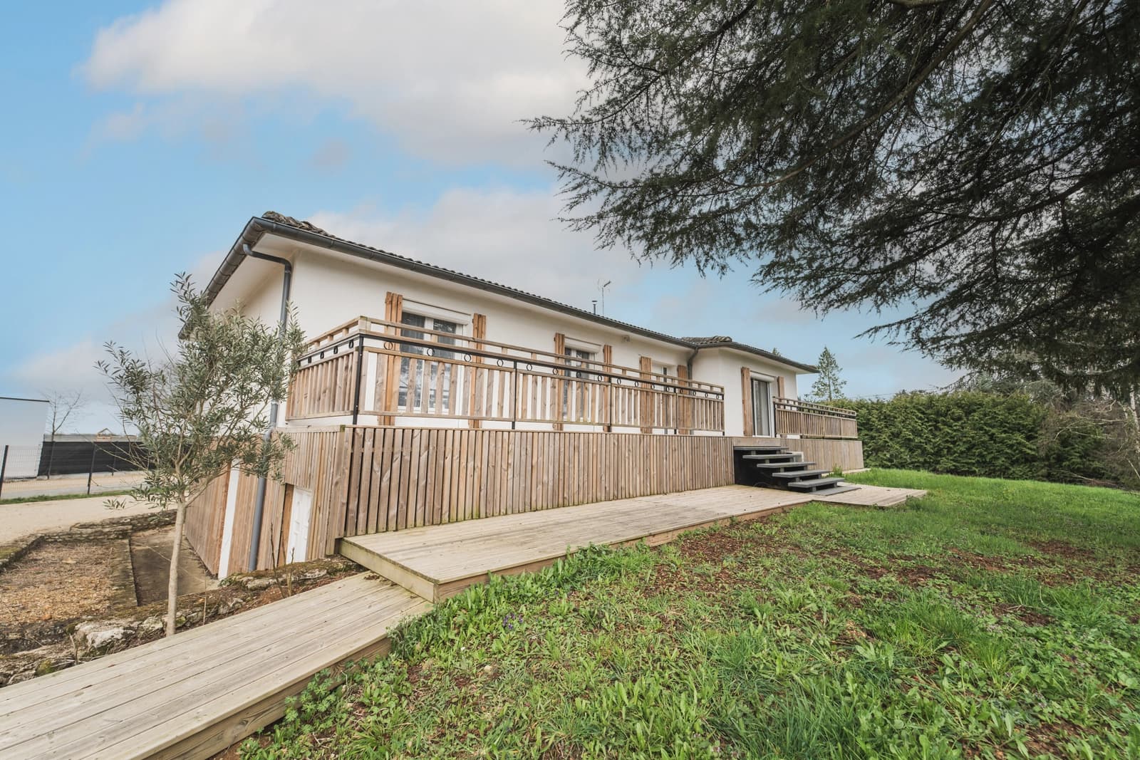 Large, cosy villa with garden